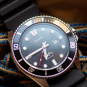 Reloj Casio Mini Marlin Duro MDV-10-1A1V Negro - Dando la Hora - Dando La  Hora