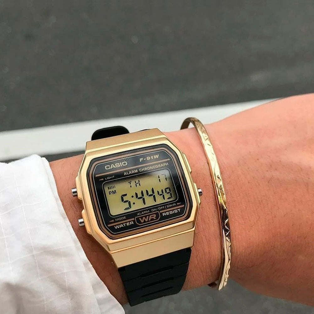 Reloj Casio de mujer Vintage digital dorado